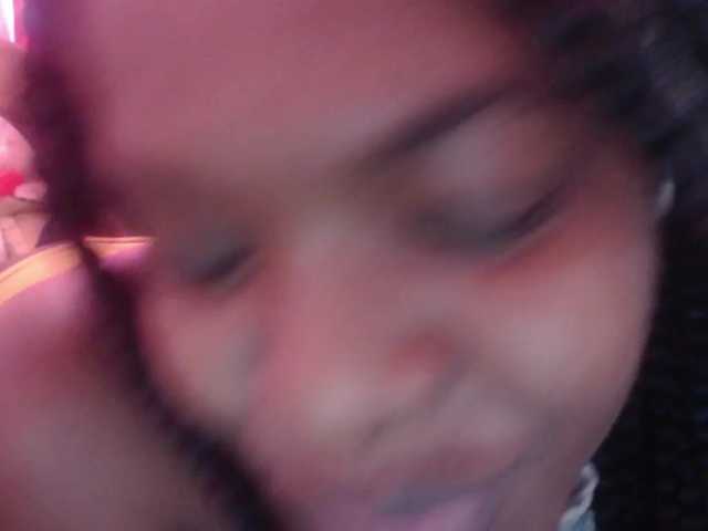 Live sex webcam photo for Daizy-cooper #266479229