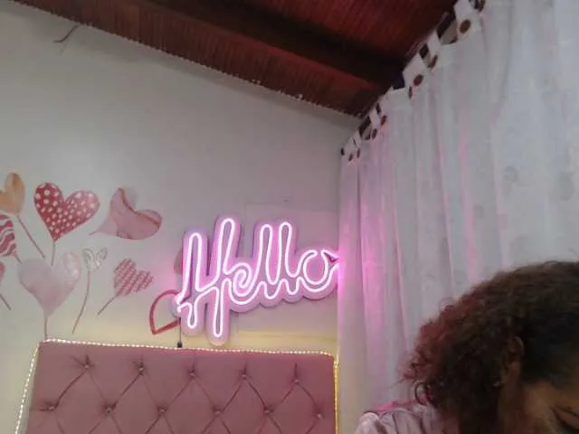 Live sex webcam photo for BustyXMilf #266478821