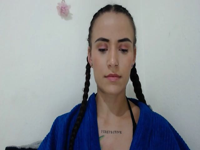Live sex webcam photo for Avaa22_ #266535586