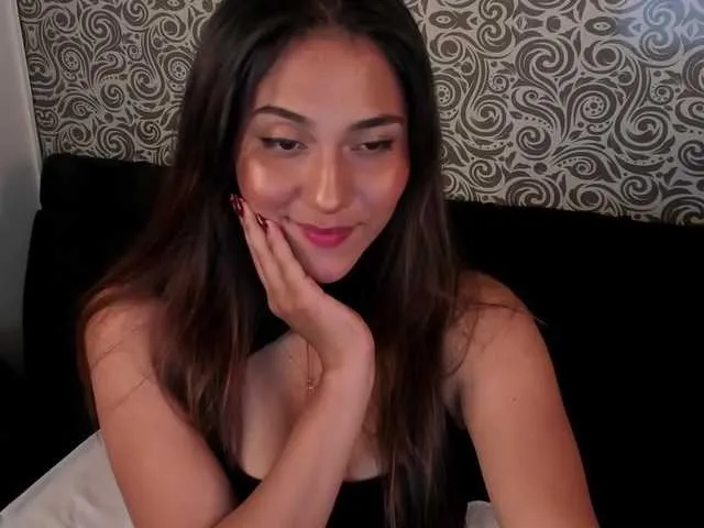 Live sex webcam photo for CanelaSkinn #266318398