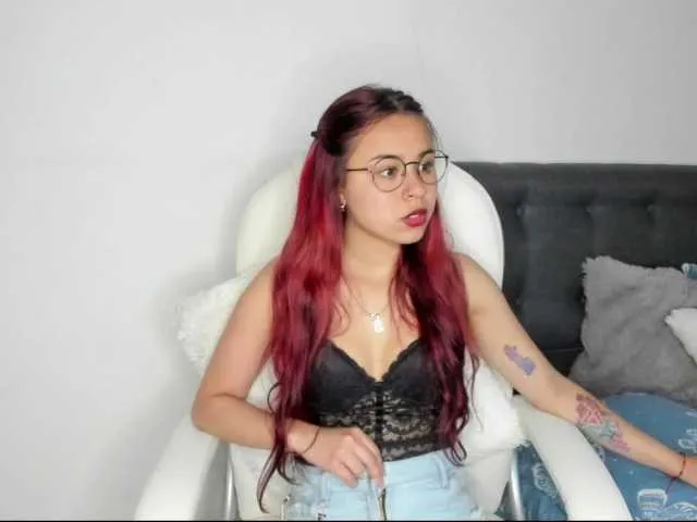 Live sex webcam photo for AshelyGirl #266319701