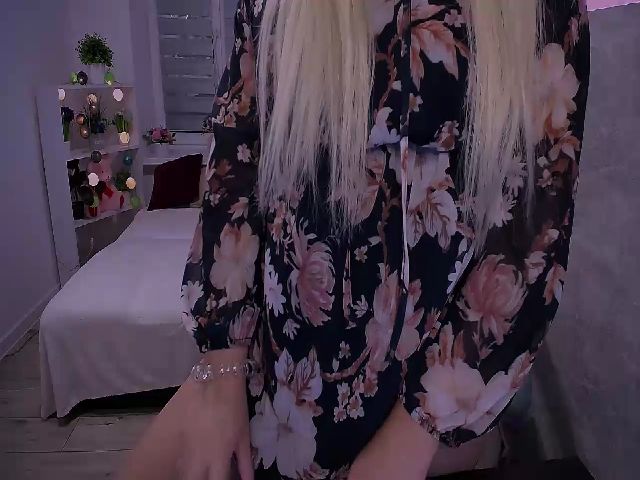 Live sex webcam photo for Jenni__fer #266243757