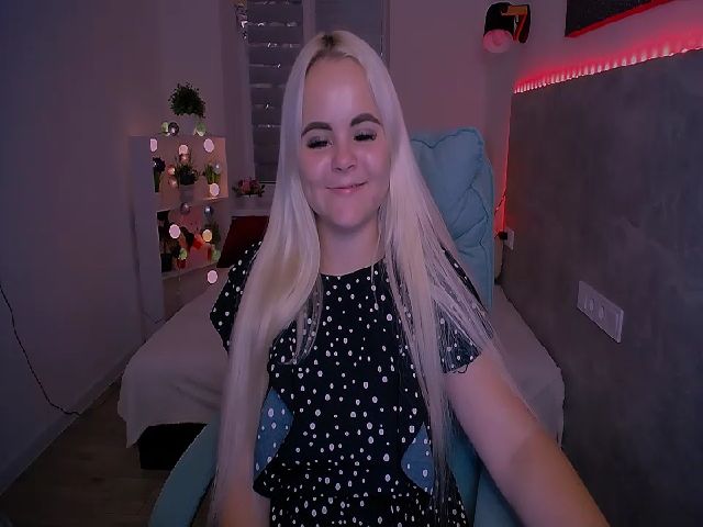 Live sex webcam photo for Jenni__fer #266522576