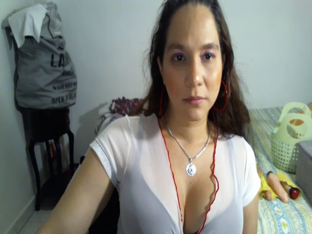 Live sex webcam photo for Sofiahenao #266543036