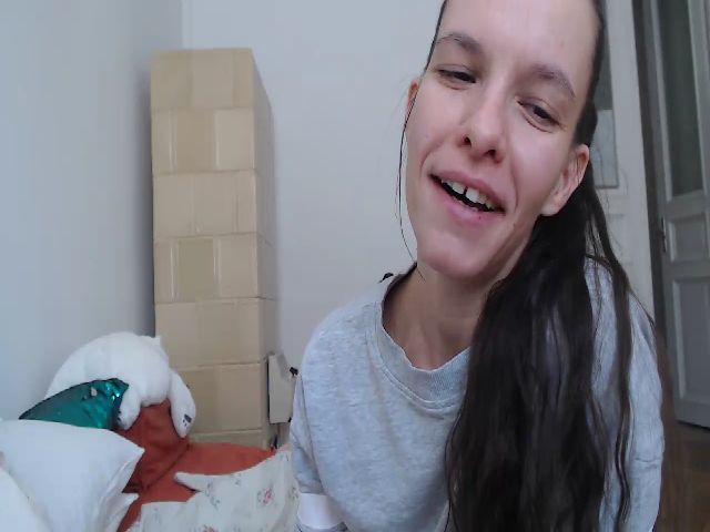 Live sex webcam photo for PetitePinkie #266396575