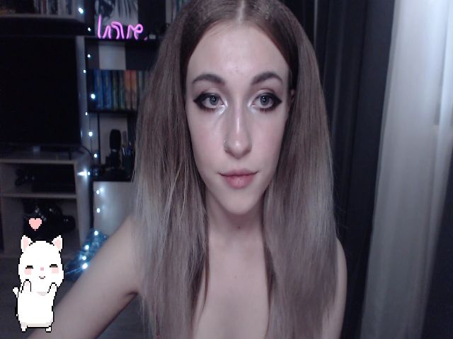 Live sex webcam photo for Your_Ellie #266279533