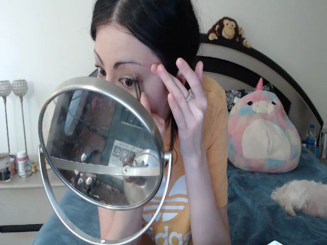 Live sex webcam photo for lyllla #266541636