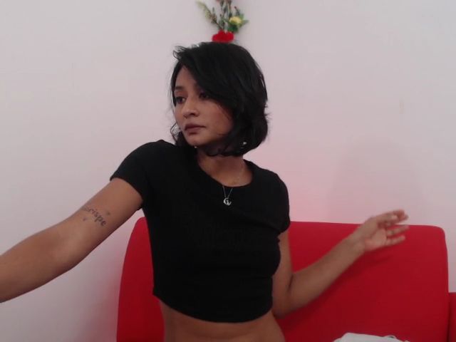 Live sex webcam photo for MarlaPer #266551357