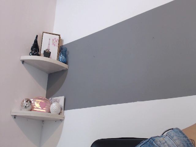 Live sex webcam photo for STORMY_FOXX #266446539