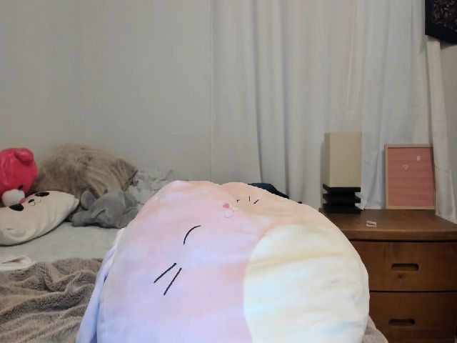 Live sex webcam photo for Meganholly00 #266264916