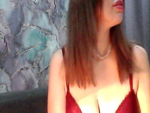 Live sex webcam photo for EmiliyaFoxy #266403527