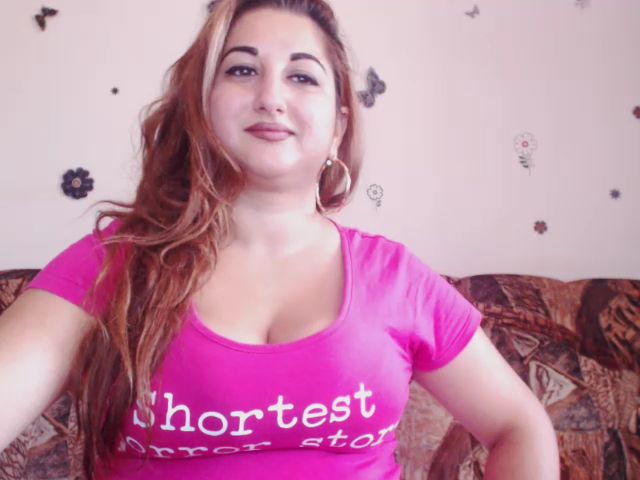 Live sex webcam photo for KinkyMyax #266348563