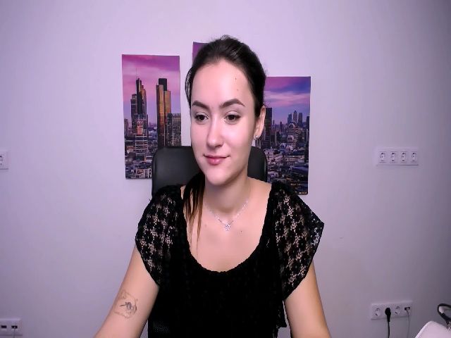 Live sex webcam photo for MellidaDeus #266324341