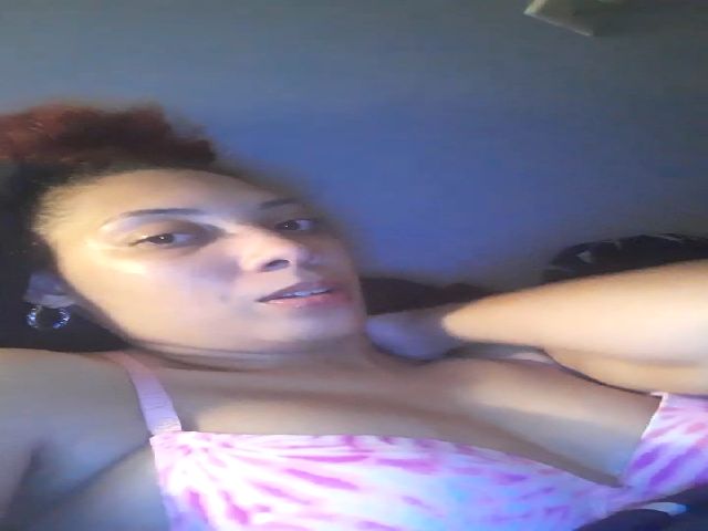 Live sex webcam photo for Heavenllyy #266338265