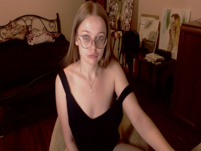 Live sex webcam photo for Jesii_Sweet_ #266542197