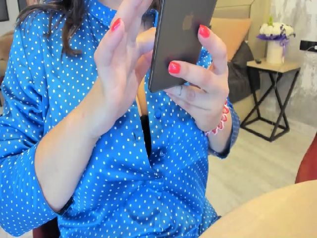 Live sex webcam photo for takecareofme #266405556