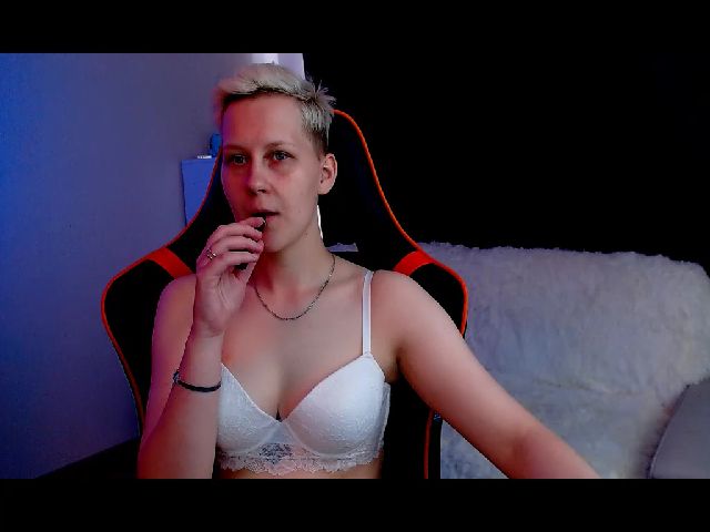 Live sex webcam photo for Oh_daisy #266410253