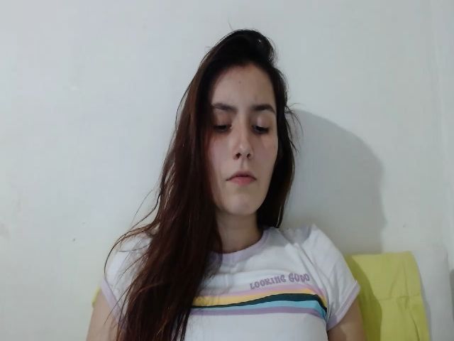 Live sex webcam photo for Girlhot29 #266264184