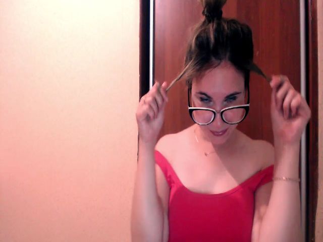 Live sex webcam photo for Kay_Lo #266455855