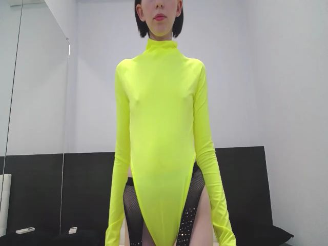 Live sex webcam photo for PetitePrincez #266409658