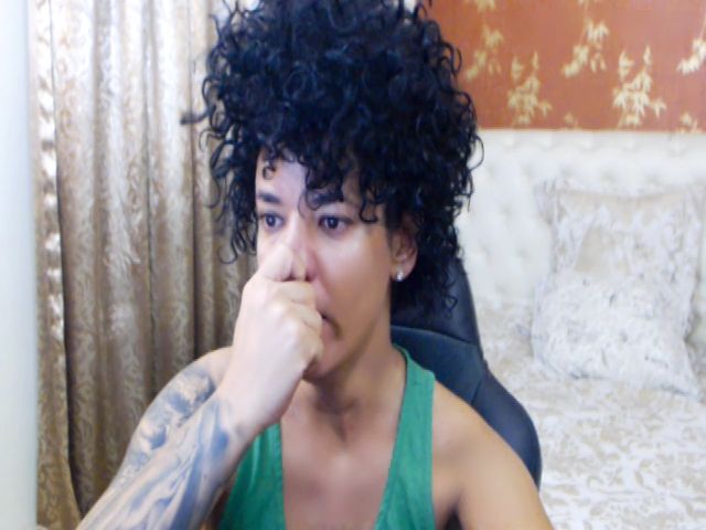 Live sex webcam photo for LaraAnne_ #266467741