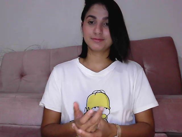 Live sex webcam photo for Sarita30 #266378457