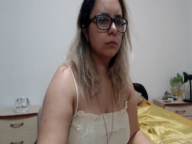 Live sex webcam photo for MichelleRay #266478886