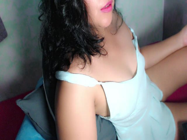 Live sex webcam photo for Azuhky #266259263