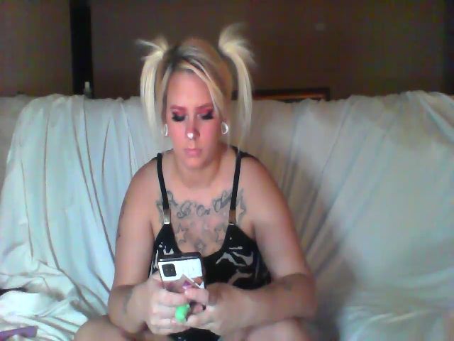 Live sex webcam photo for Princess2717 #266311385