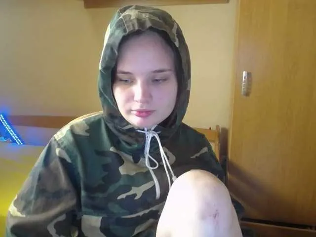 Live sex webcam photo for MariettaFlem #266229102