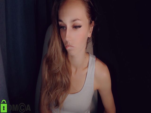 Live sex webcam photo for EmilyyyClark #266523423