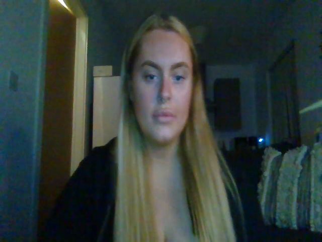 Live sex webcam photo for Hattiexox1 #266534039