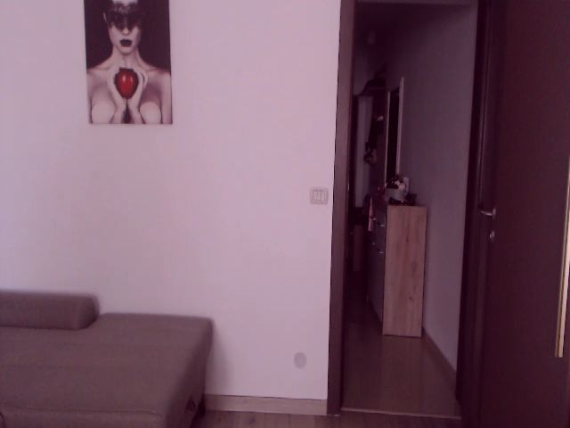 Live sex webcam photo for Mellisajames #266353659