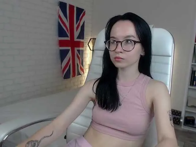 Live sex webcam photo for KiraVasilescu #266230591