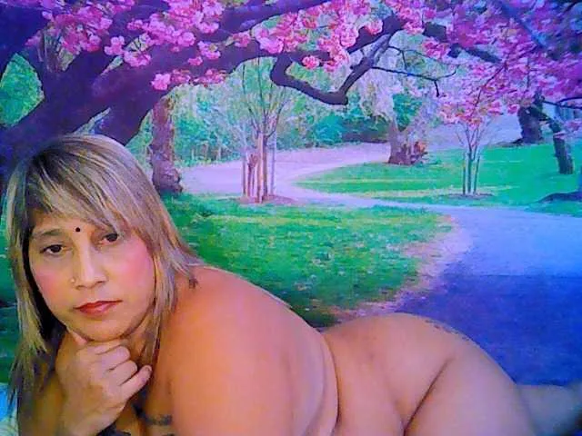 Live sex webcam photo for indianroxy #287933244