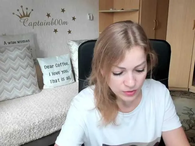 Live sex webcam photo for CherishSia #266709174