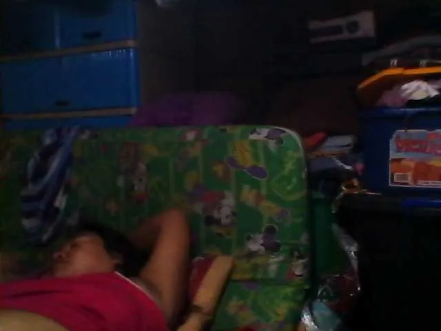 Live sex webcam photo for princess4uxx #266708785