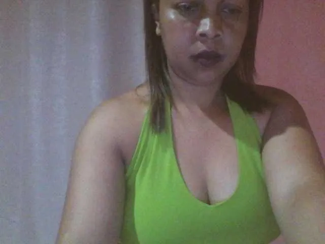 Live sex webcam photo for big-ass-sexy #266822405