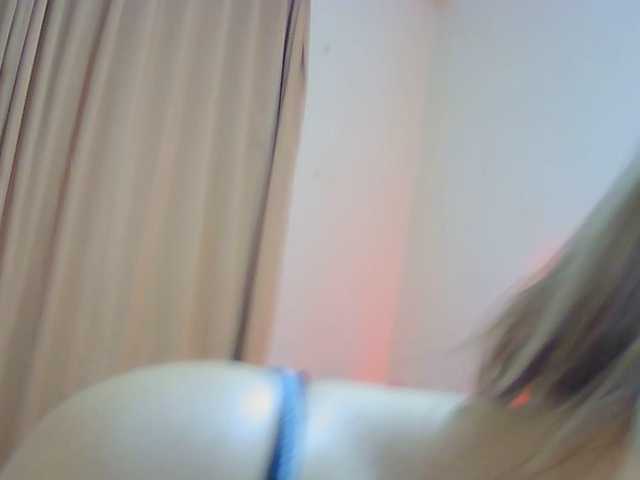 Live sex webcam photo for Mariana0530 #266638511