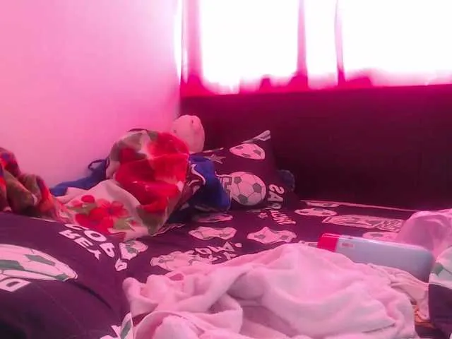 Live sex webcam photo for Daizy-cooper #266820181