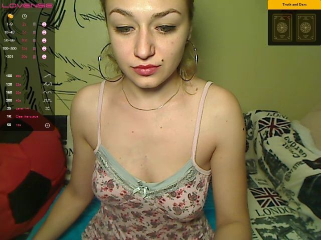 Live sex webcam photo for CatGirl01 #266622175