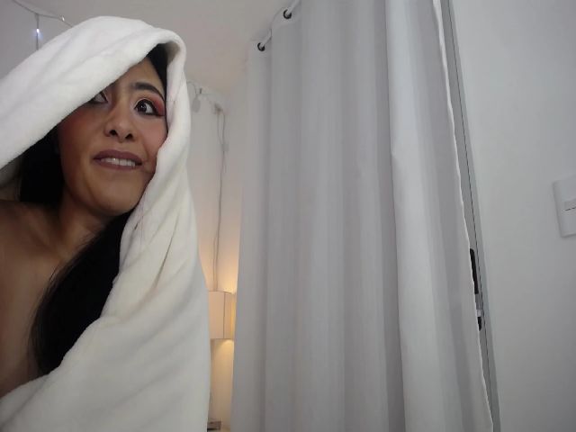 Live sex webcam photo for Marianviolet #266622056
