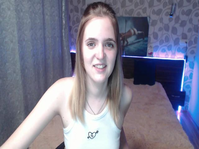 Live sex webcam photo for Ella_Hudson #266924083
