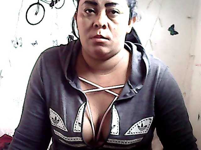 Live sex webcam photo for LOLAhot1 #266709465