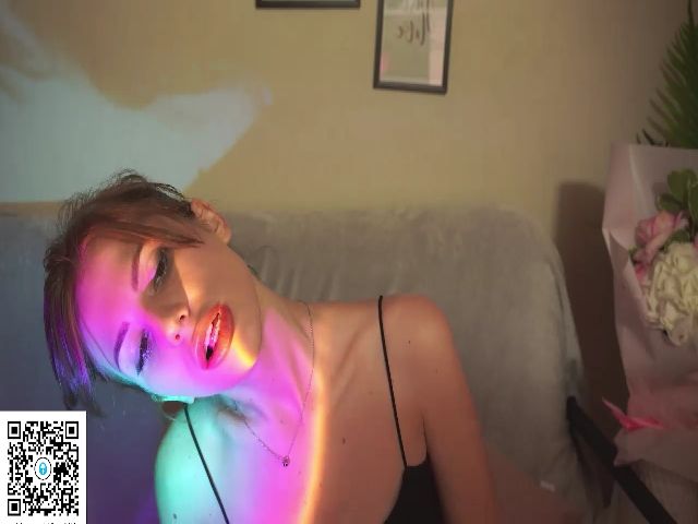 Live sex webcam photo for MeliSi #266841498
