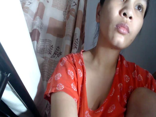 Live sex webcam photo for HotpukiLuver #266910437
