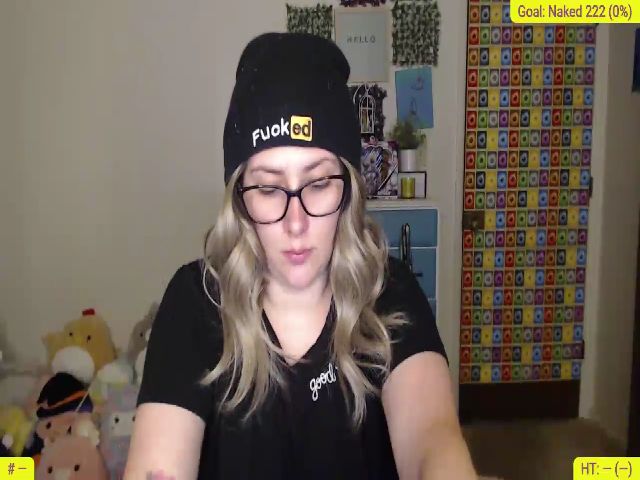 Live sex webcam photo for Violet_Rae_ #266618677