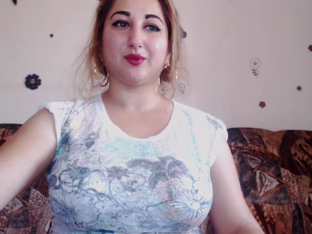 Live sex webcam photo for KinkyMyax #266659199