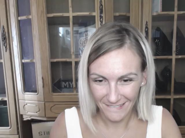 Live sex webcam photo for MiliEsiens #266647129