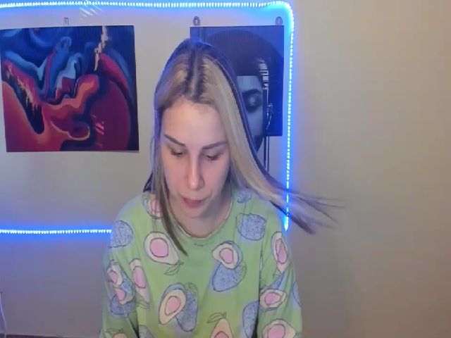 Live sex webcam photo for PolliMilk #266620486